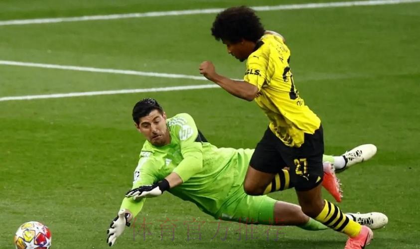 西甲-马里亚诺进球库尔图瓦送点 皇马1-1战平黄潜